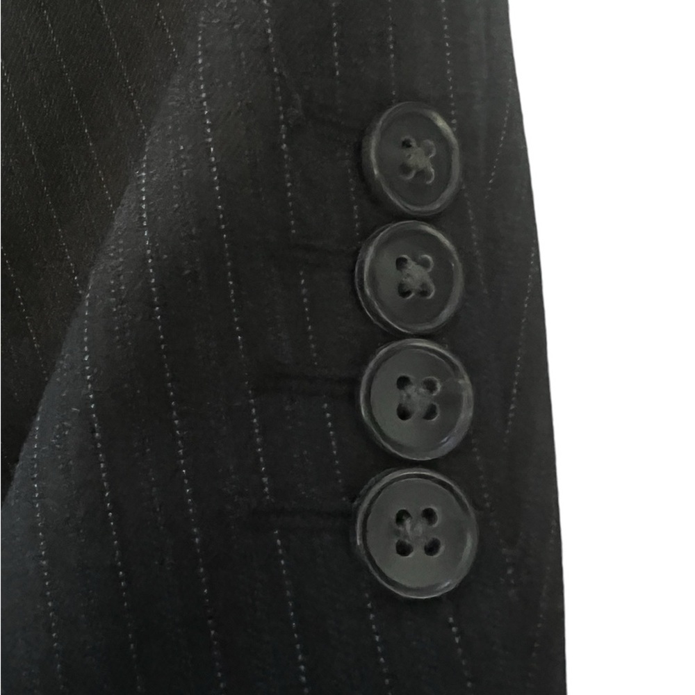 Claiborne Men’s Suit Jacket in Black with faint white stripes size 48L/ 40W - Picture 3 of 4